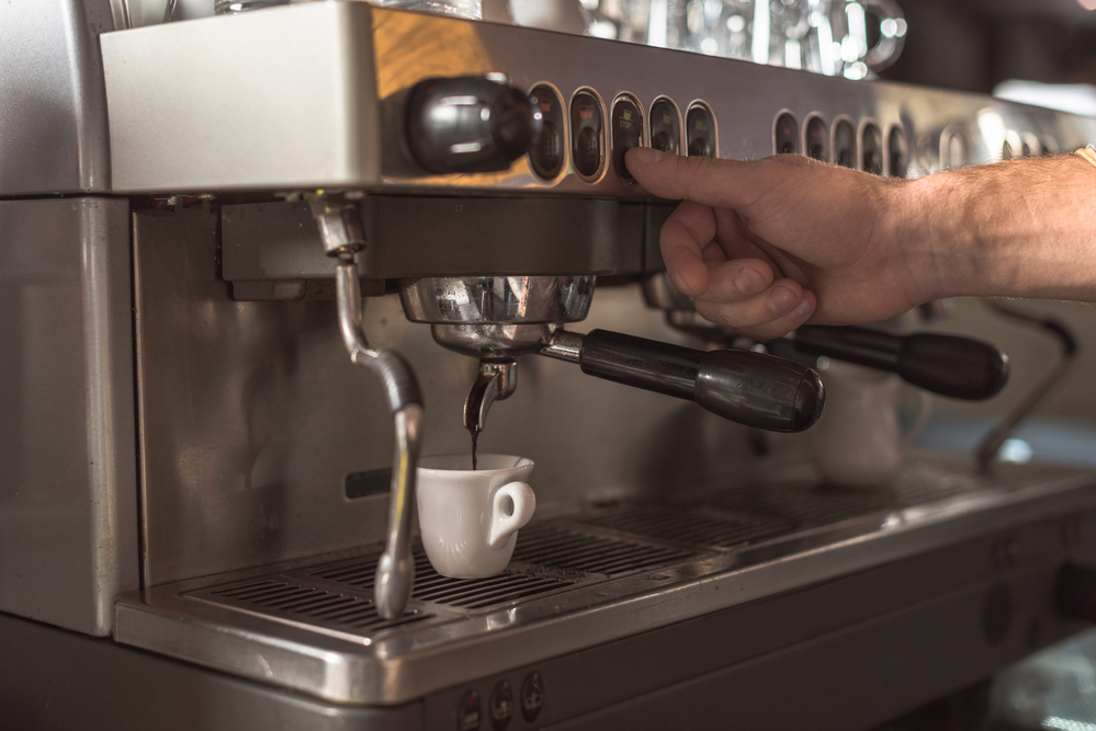 Czar Świtu : Odkrywamy Magię Kawy – Od Nasadzenia przez Proces Palenia aż po Twoją Filiżankę Pełną Smaku.